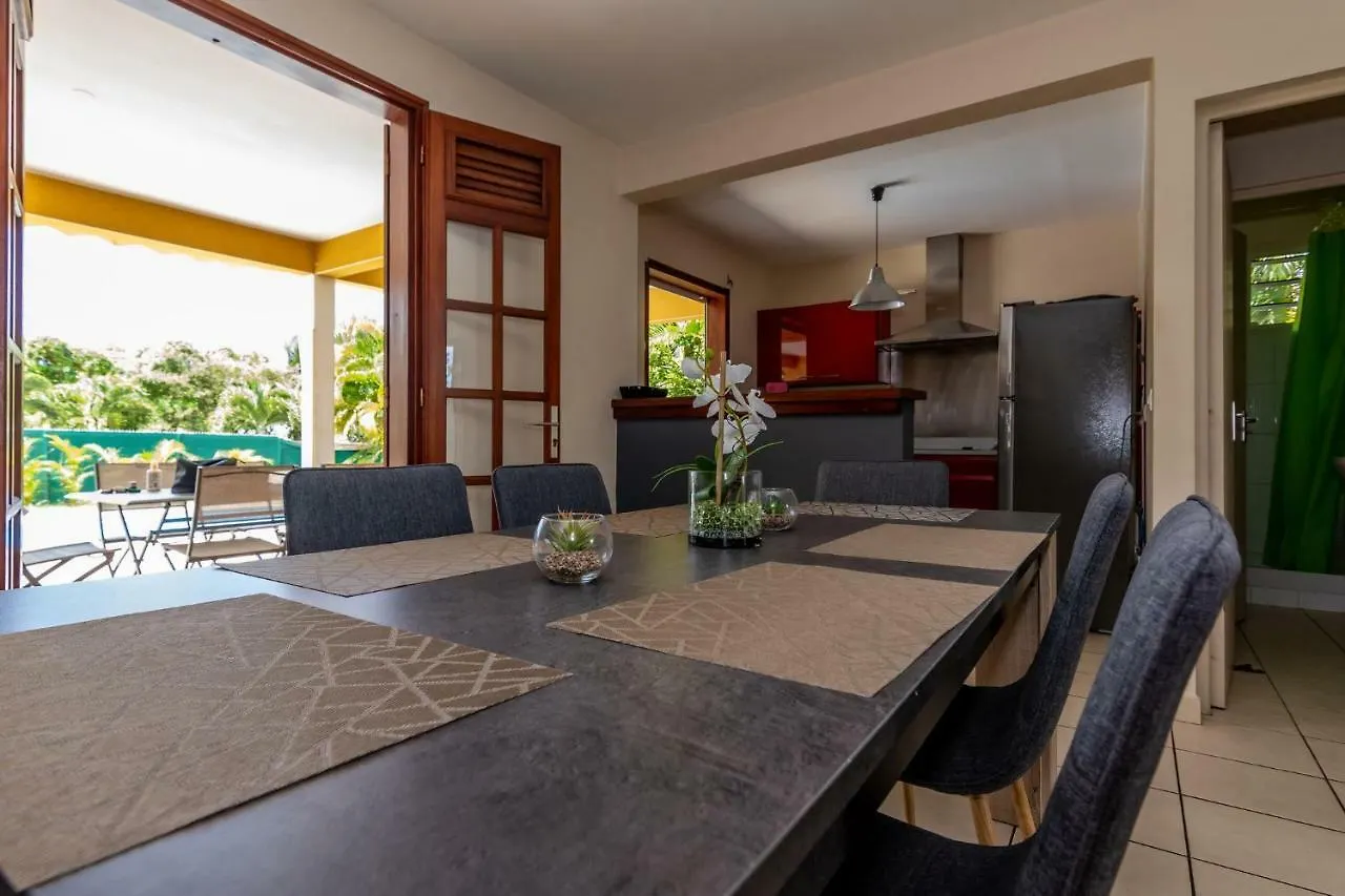 Villa Desiree : Suberbe Villa Avec Piscine Et Jardin Saint-Francois
